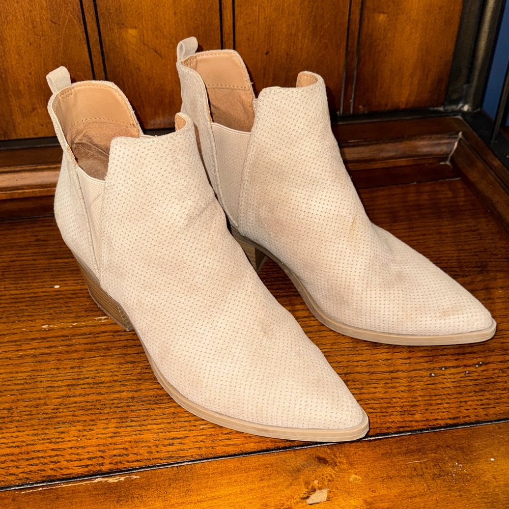 Women's Cream Ankle Boots